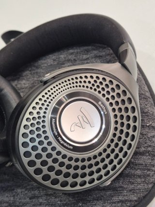 Auriculares Bluetooth Focal Bathys, como nuevos.