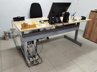 Escritorio Ikea 2 cajones