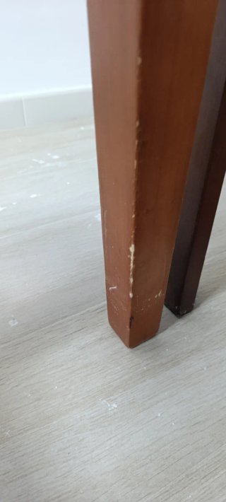 Mesa redonda 80cm y 2 sillas de madera