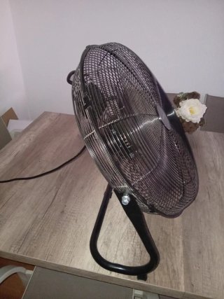 Ventilador de suelo Equation 45cm 120W