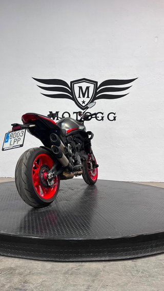 DUCATI Monster   (2021-2025) 2021