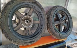 Ruedas Daelim S1 125cc Scooter con Frenos