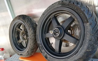 Ruedas Daelim S1 125cc Scooter con Frenos