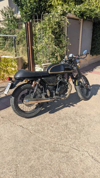 Macbor 125 Jhonny be good Negra
