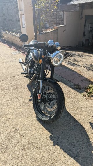 Macbor 125 Jhonny be good Negra