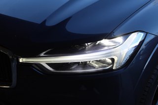 Volvo XC60 2.0 T8 AWD BUSINESS PLUS AUTO (2019)