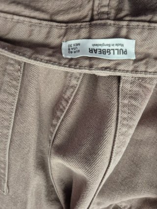 Pantalón cargo beige ancho