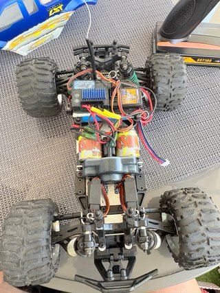 COCHE RC LST 1/18 DOBLE MOTOR