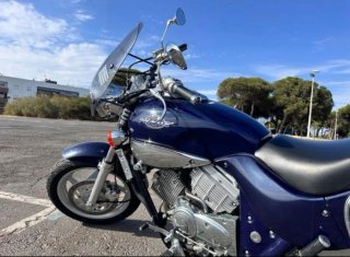 Moto Cruiser Azul y Negra