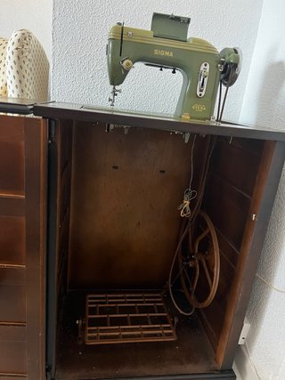 Máquina de coser Sigma Elgoibar EYESA con mueble