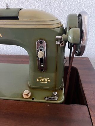 Máquina de coser Sigma Elgoibar EYESA con mueble