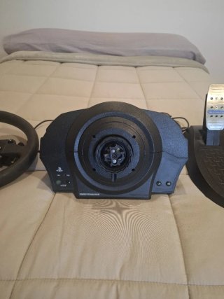 Volante Thrustmaster T300 RS (PS5/PS4/PC)