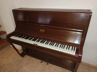 Piano Berry London 1940