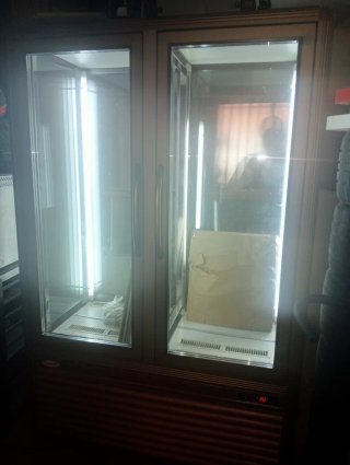 Vitrina Refrigerador Industrial Dorada