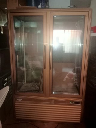 Vitrina Refrigerador Industrial Dorada