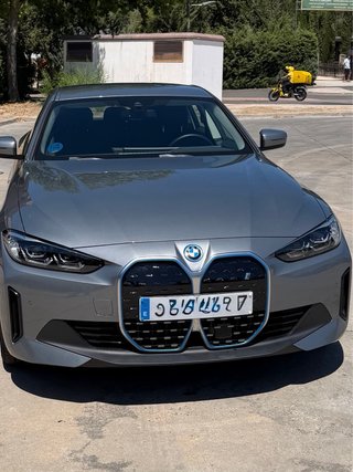 BMW i4 eDrive 40 como nuevo