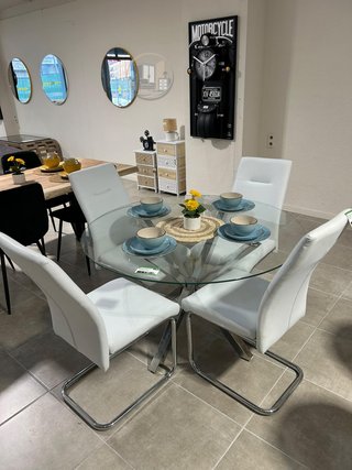 Mesa Redonda 120cm con Sillas Exclusivas