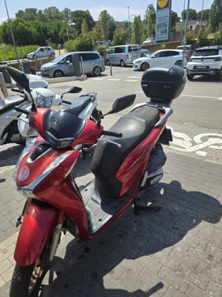 Honda SH 125 Scooter Roja 2021
