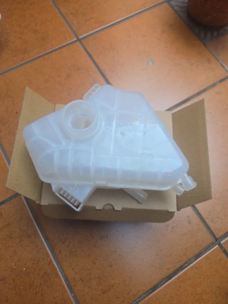 VASO DE EXPANSION FORD FIESTA 2008 -2017 MK6- MK7