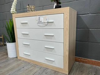 DORMITORIO: Cabecero con Dos Mesas