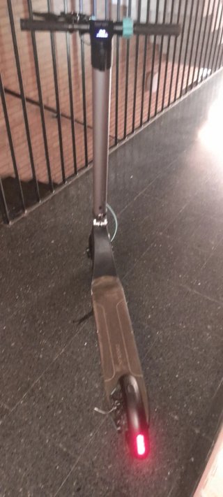 Patinete Eléctrico Gris. Bongo Cecotec