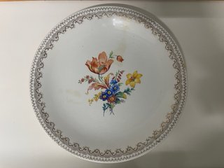 Vajilla Royal China Vigo Flores Doradas
