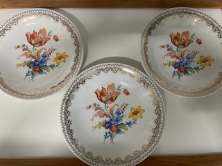 Vajilla Royal China Vigo Flores Doradas