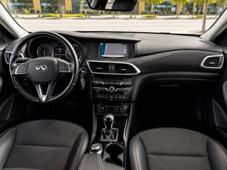 Infiniti Q30 2016