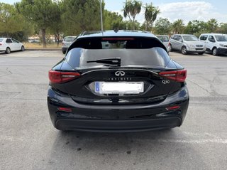 Infiniti Q30 2016