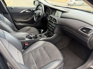 Infiniti Q30 2016