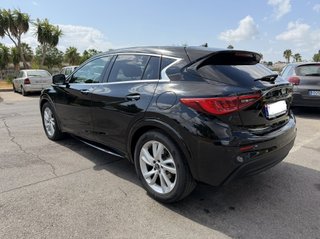 Infiniti Q30 2016