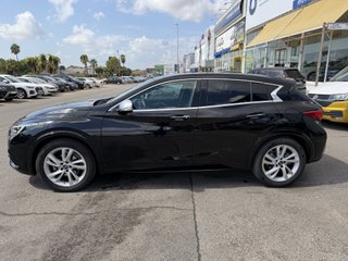 Infiniti Q30 2016