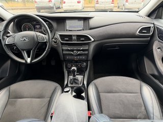 Infiniti Q30 2016