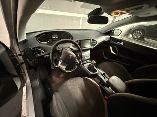 Peugeot 308 2016