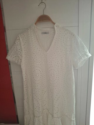 Vestido blanco batista perforada