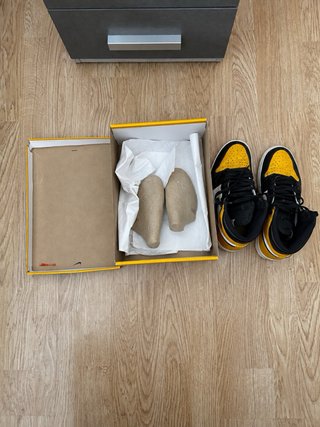 Jordan 1 High Taxi