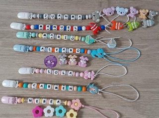 Chupeteros clip plástico y silicona personalizados