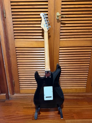 Guitarra Eléctrica Negra