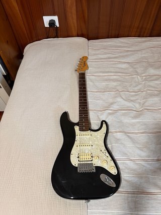 Guitarra Eléctrica Negra