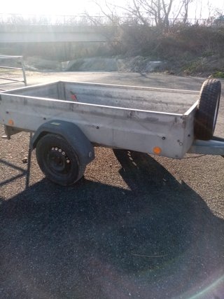 Remolque 750kg con lona azul
