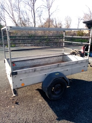 Remolque 750kg con lona azul