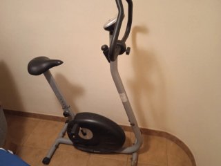 Bicicleta Estática Negra