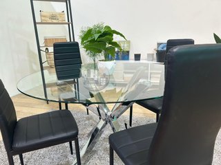 Mesa Redonda 120cm con Sillas Polipiel