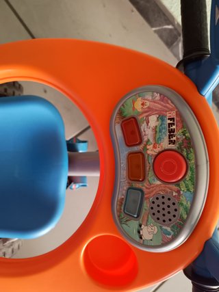 Triciclo infantil con parasol