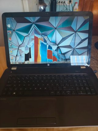 Portátil HP Pavilion i7 8GB RAM 1TB HDD