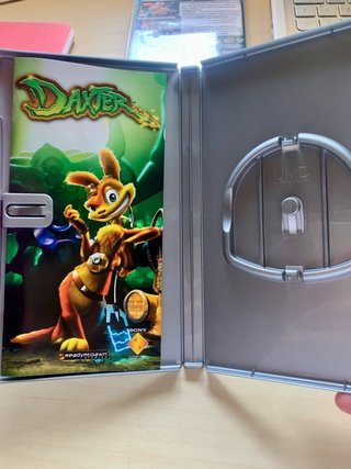 2 Carátulas PSP: Daxter y Smackdown vs Raw 2008