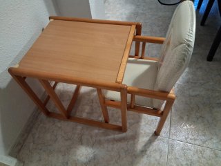 Trona bebé convertible en silla y mesa