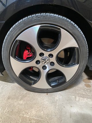 Volkswagen Golf GTI