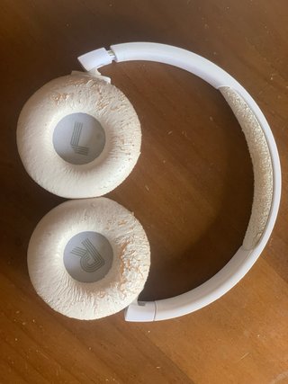 Auriculares JBL blancos plegables