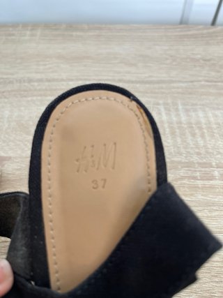 Tacones de cuña negros